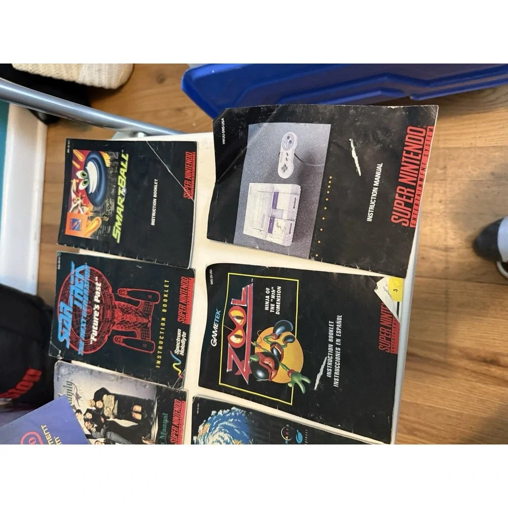 Super Nintendo Game's Booklets Lot Of 8